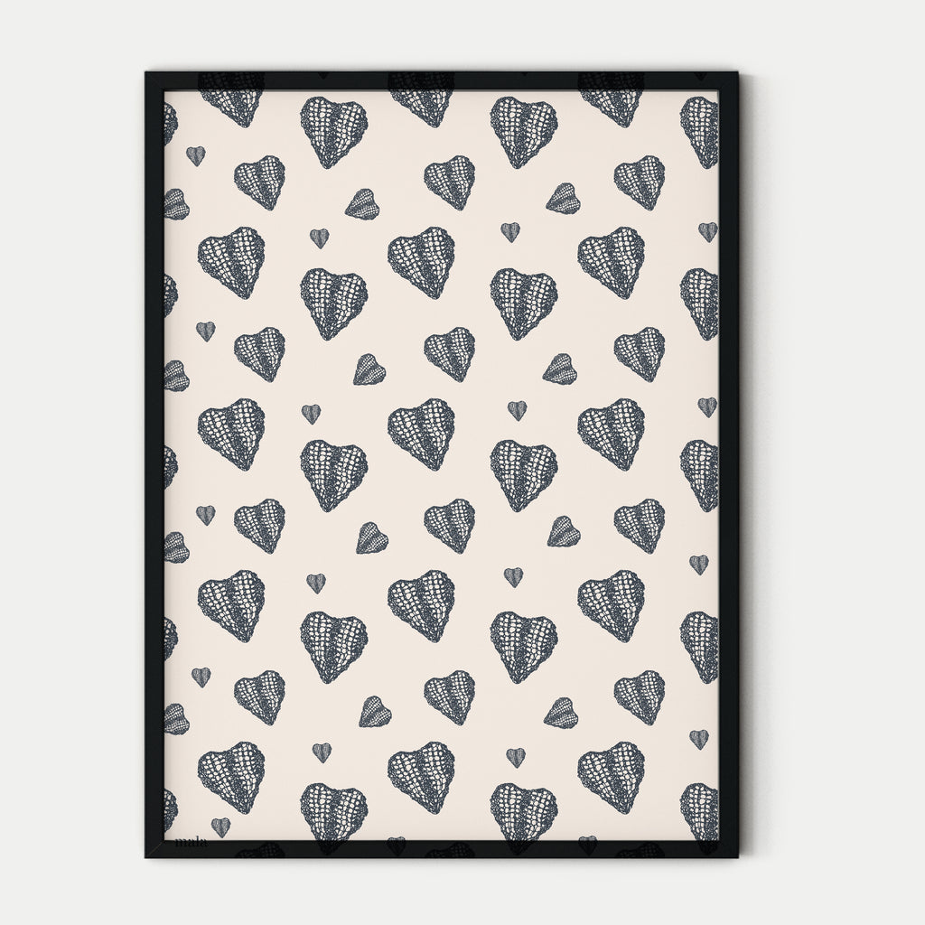 BLUE KNITTED HEART - הדפס פטרן לבבות סרוגים Medium poster